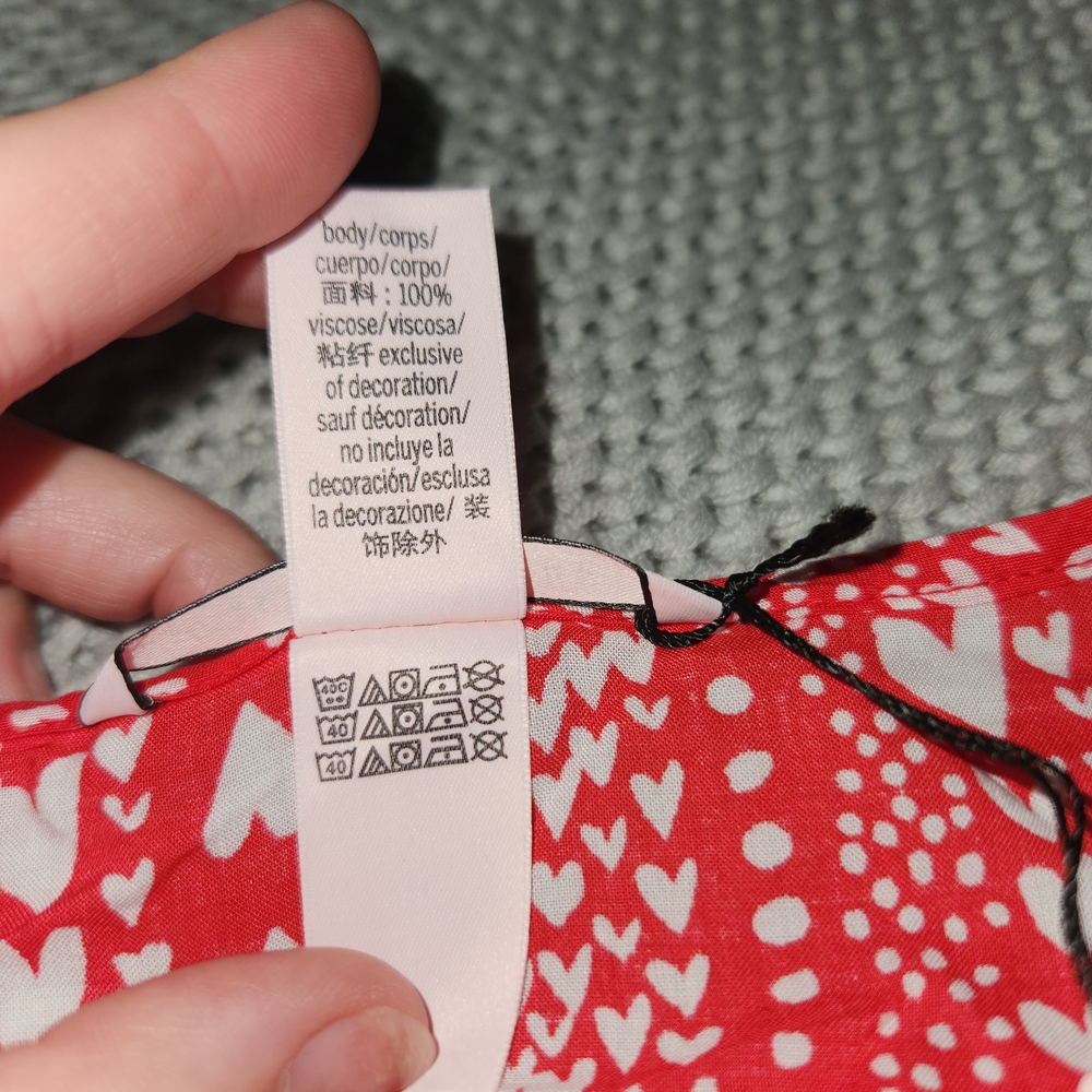 Victoria's Secret Red Patterned Robe - Picture 4 of 6